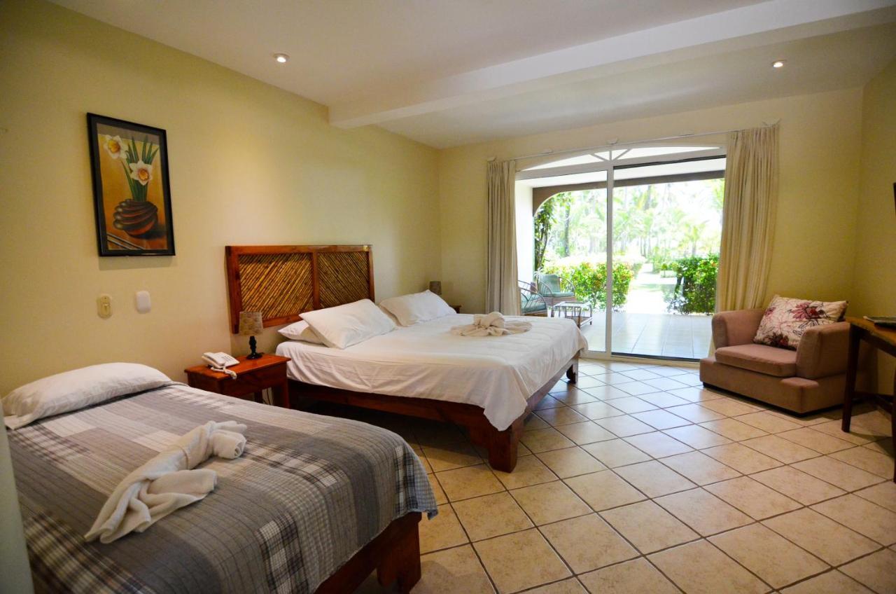 Cocomar Beachfront Hotel Parrita Exterior foto